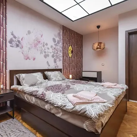 Center Retreat, Close To Main Street, Free Parking * Σόφια