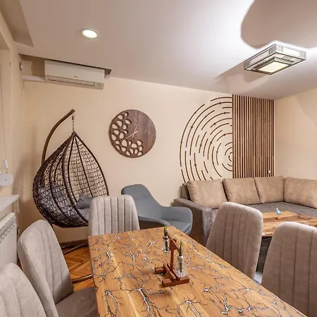 Center Retreat, Close To Main Street, Free Parking Apartment Sofia